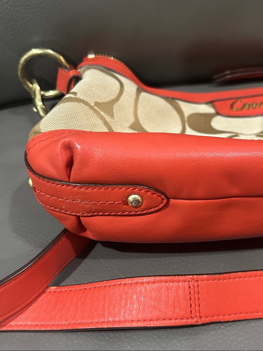 Coach Signature Hobo crossbody bag GUC - Picture 15 of 16